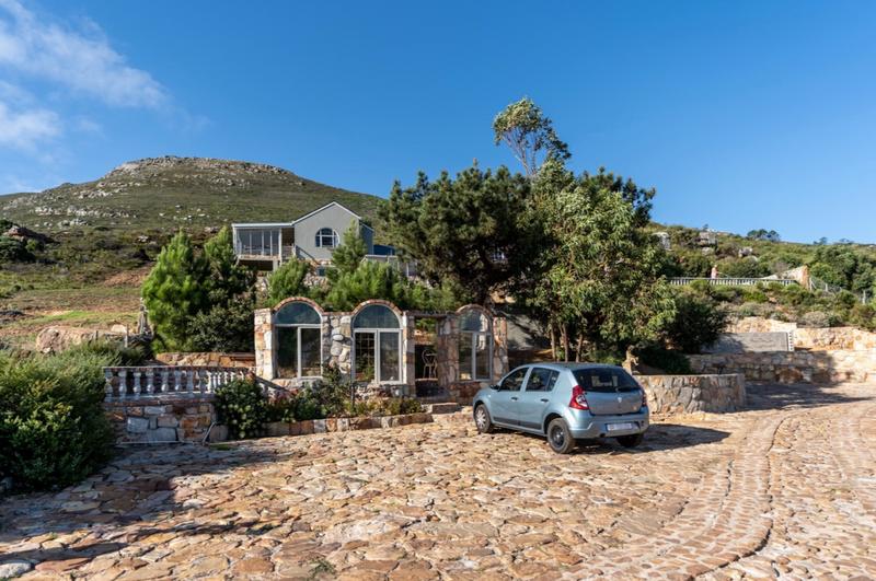 To Let 5 Bedroom Property for Rent in San Michel Western Cape